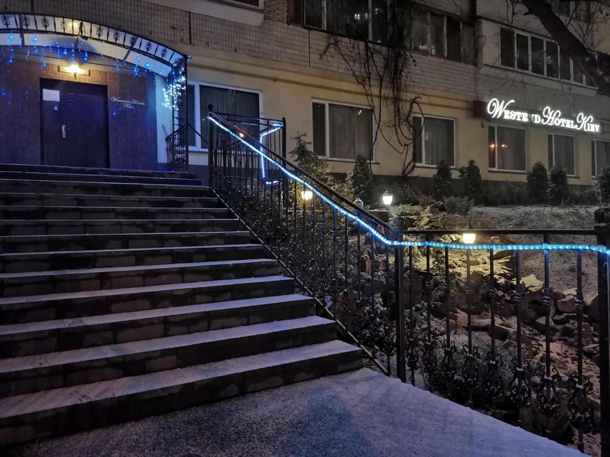 Westend Hotel Kyiv Eksteriør billede