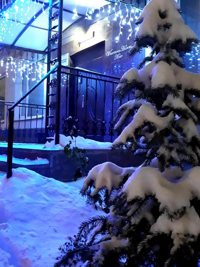 Westend Hotel Kyiv Eksteriør billede